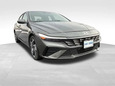 2024 Hyundai Elantra SEL 4DR Sedan