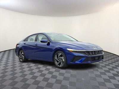 2024 Hyundai Elantra SEL 4DR Sedan