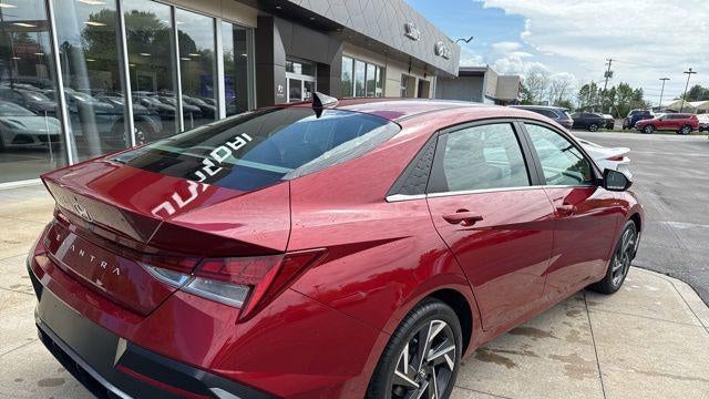 2024 Hyundai ELANTRA SEL