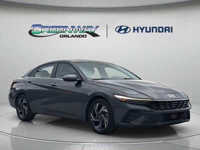 2024 Hyundai Elantra SEL 4DR Sedan