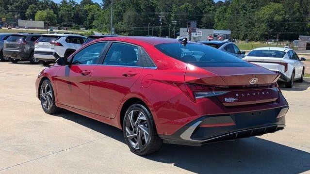 2025 Hyundai ELANTRA SEL Convenience