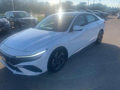 2025 Hyundai Elantra SEL Convenience 4DR Sedan
