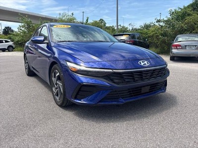 2025 Hyundai Elantra SEL Convenience 4DR Sedan