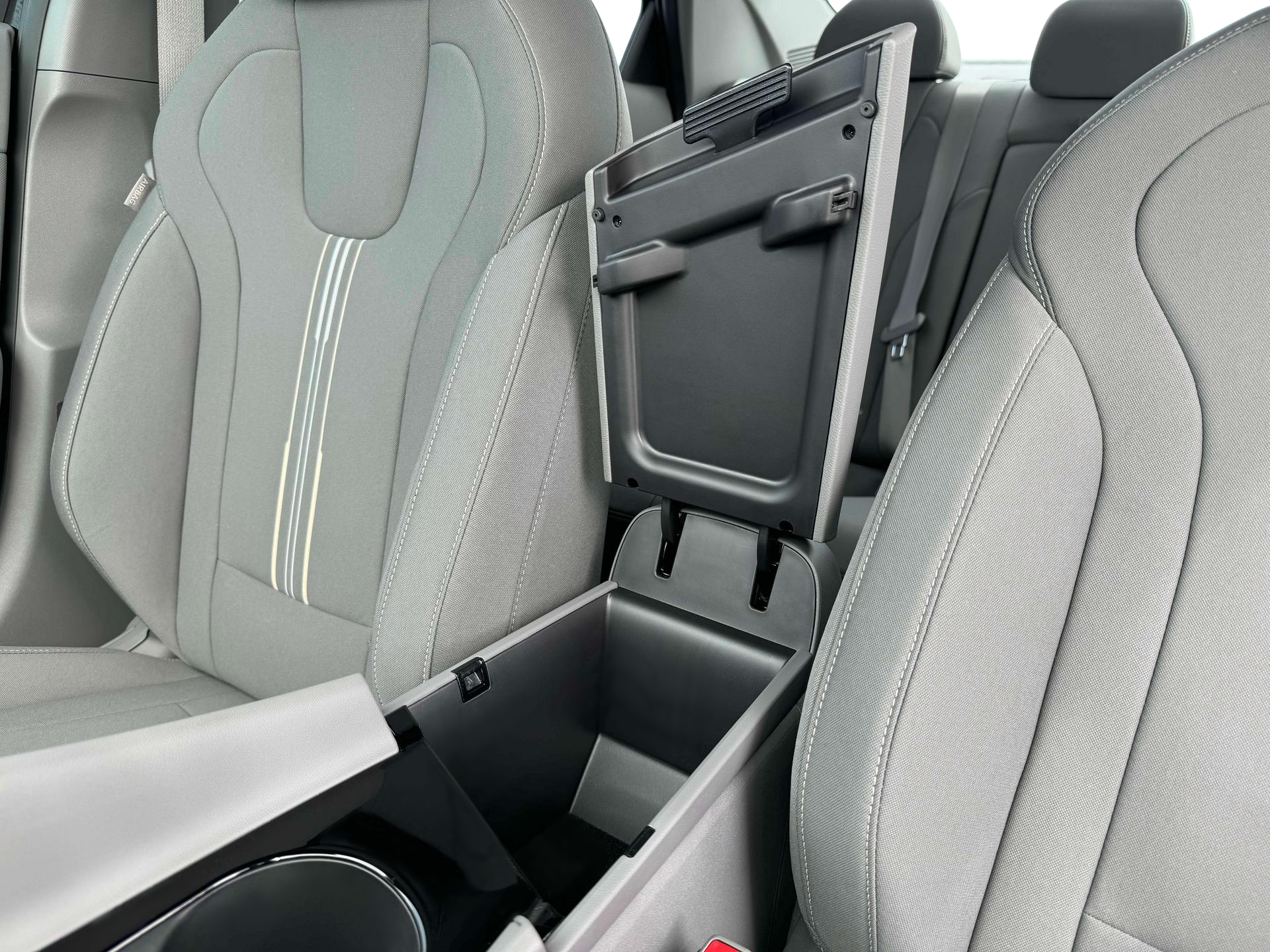 2025 Hyundai Elantra - $19,388