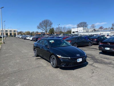 2025 Hyundai Elantra SEL Convenience 4DR Sedan