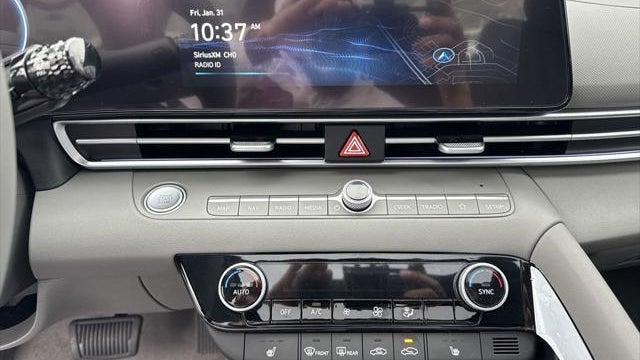 2025 Hyundai ELANTRA SEL Convenience