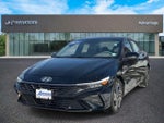2025 Elantra Thumbnail 4