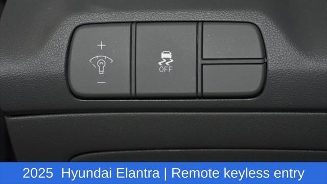 2025 Hyundai ELANTRA SEL Convenience