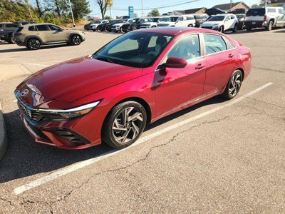 2025 Hyundai Elantra SEL Convenience 4DR Sedan
