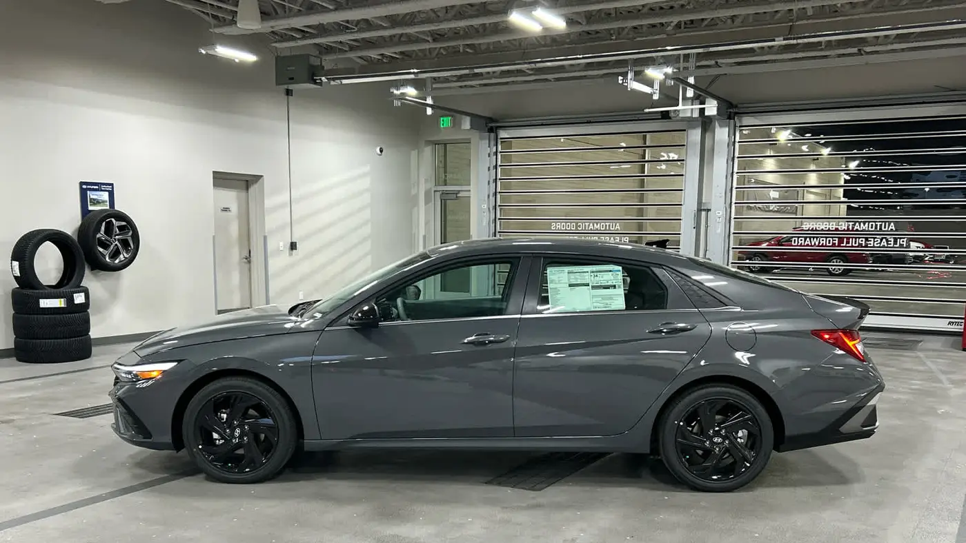 2026 Hyundai ELANTRA SEL Sport Premium