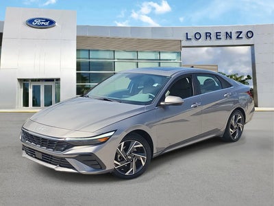 2024 Hyundai Elantra SEL 4DR Sedan