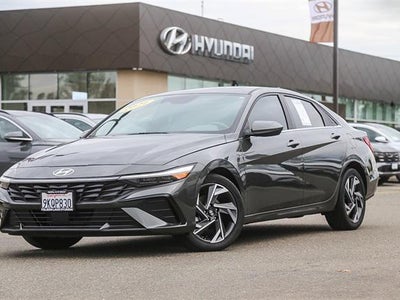 2024 Hyundai Elantra SEL 4DR Sedan