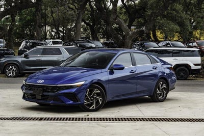 2024 Hyundai Elantra SEL 4DR Sedan