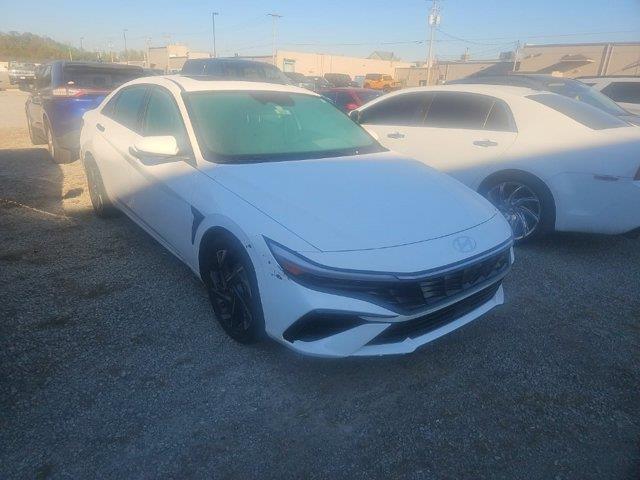 2024 Hyundai Elantra - $18,943