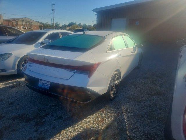 2024 Hyundai Elantra - $18,943