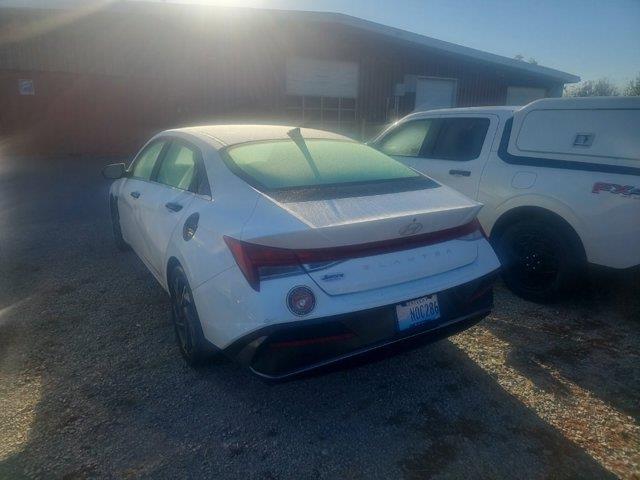 2024 Hyundai Elantra - $18,943