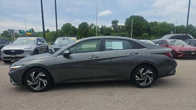 2024 Hyundai ELANTRA SEL