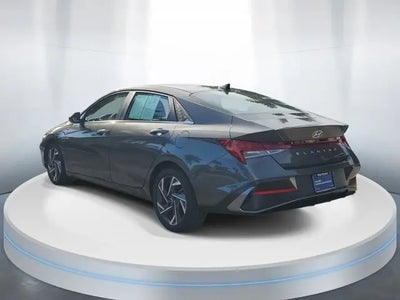 2025 Hyundai Elantra SEL Convenience 4DR Sedan
