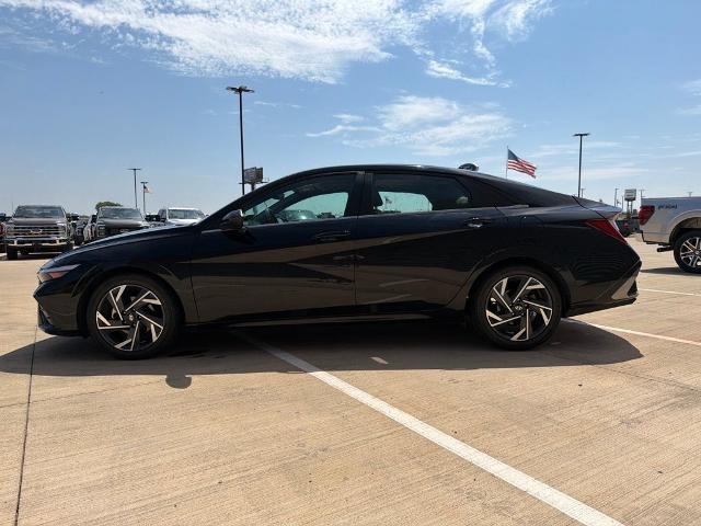 2025 Hyundai Elantra - $19,904