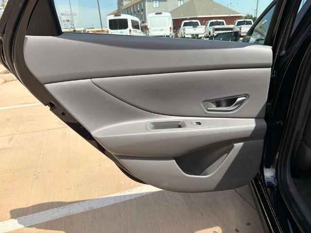 2025 Hyundai Elantra - $19,904