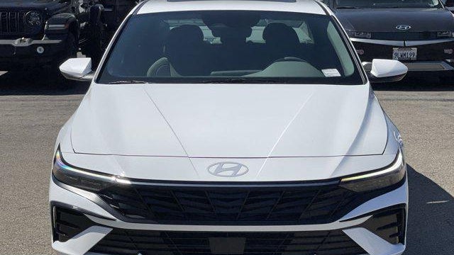 2025 Hyundai ELANTRA SEL Convenience