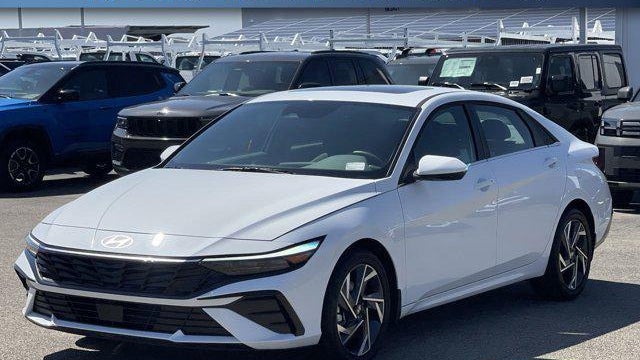 2025 Hyundai ELANTRA SEL Convenience