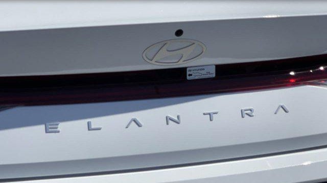 2025 Hyundai ELANTRA SEL Convenience