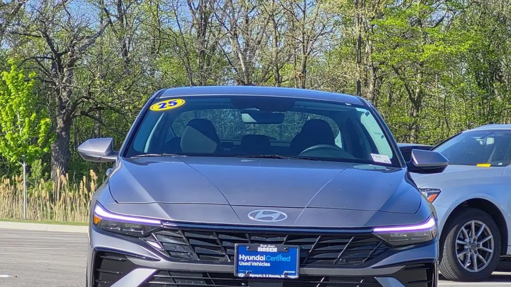 2025 Hyundai ELANTRA SEL Convenience