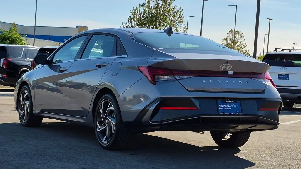 2025 Hyundai ELANTRA SEL Convenience