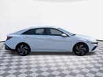 2025 Elantra Thumbnail 7