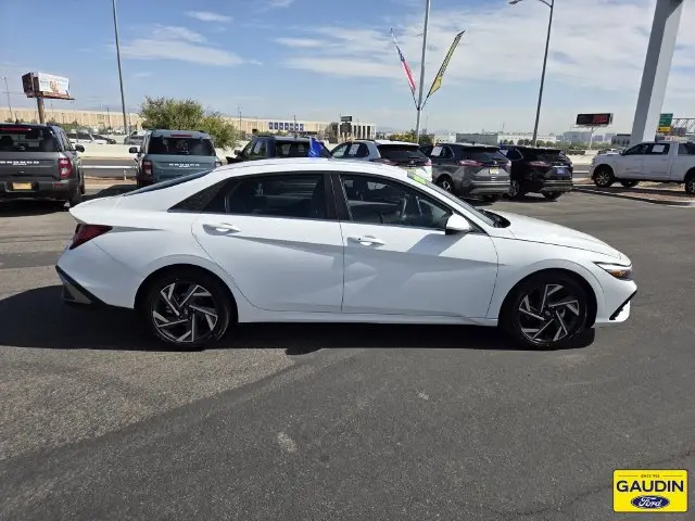 2025 Hyundai Elantra - $19,777
