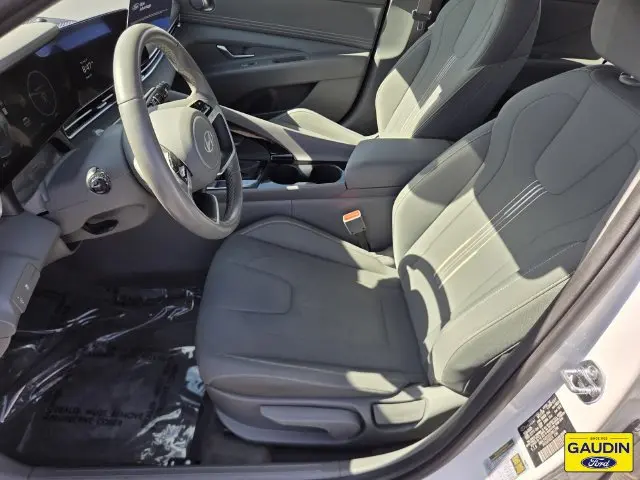 2025 Hyundai Elantra - $19,777