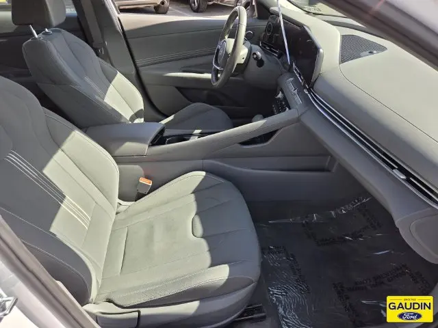 2025 Hyundai Elantra - $19,777