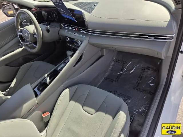 2025 Hyundai Elantra - $19,777