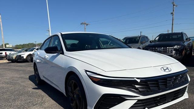 2026 Hyundai ELANTRA SEL Sport Premium