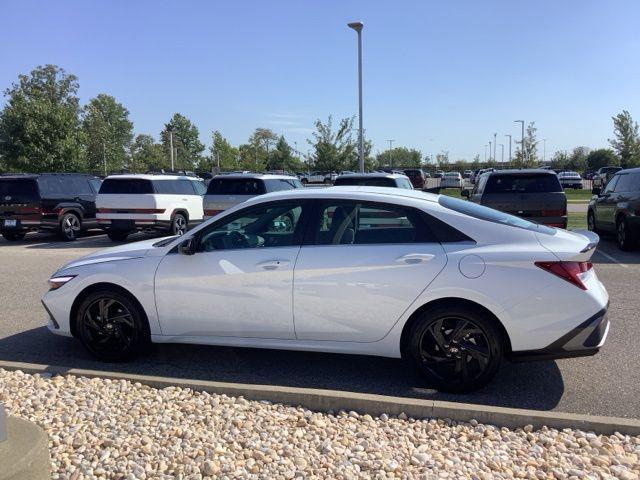 2026 Hyundai Elantra - $25,430