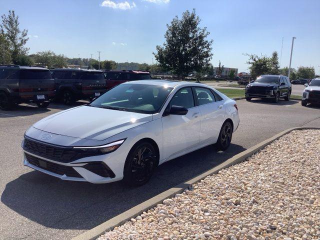 2026 Hyundai Elantra - $25,430