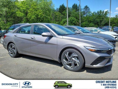 2024 Hyundai Elantra SEL 4DR Sedan