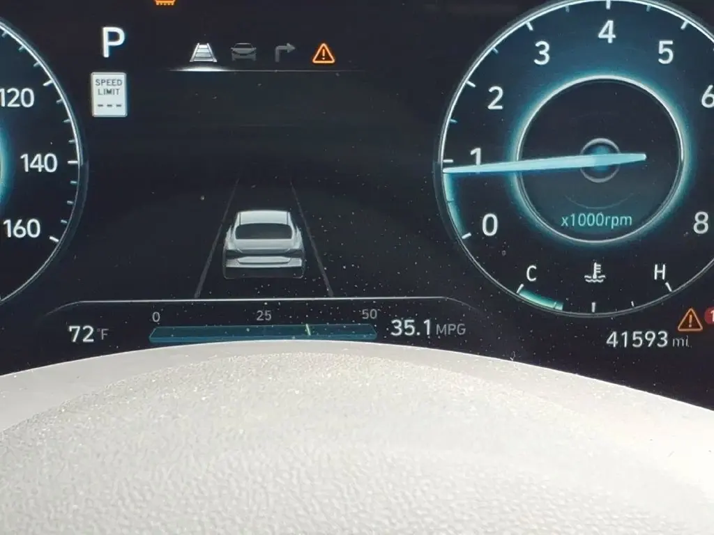 2024 Hyundai Elantra - $19,497