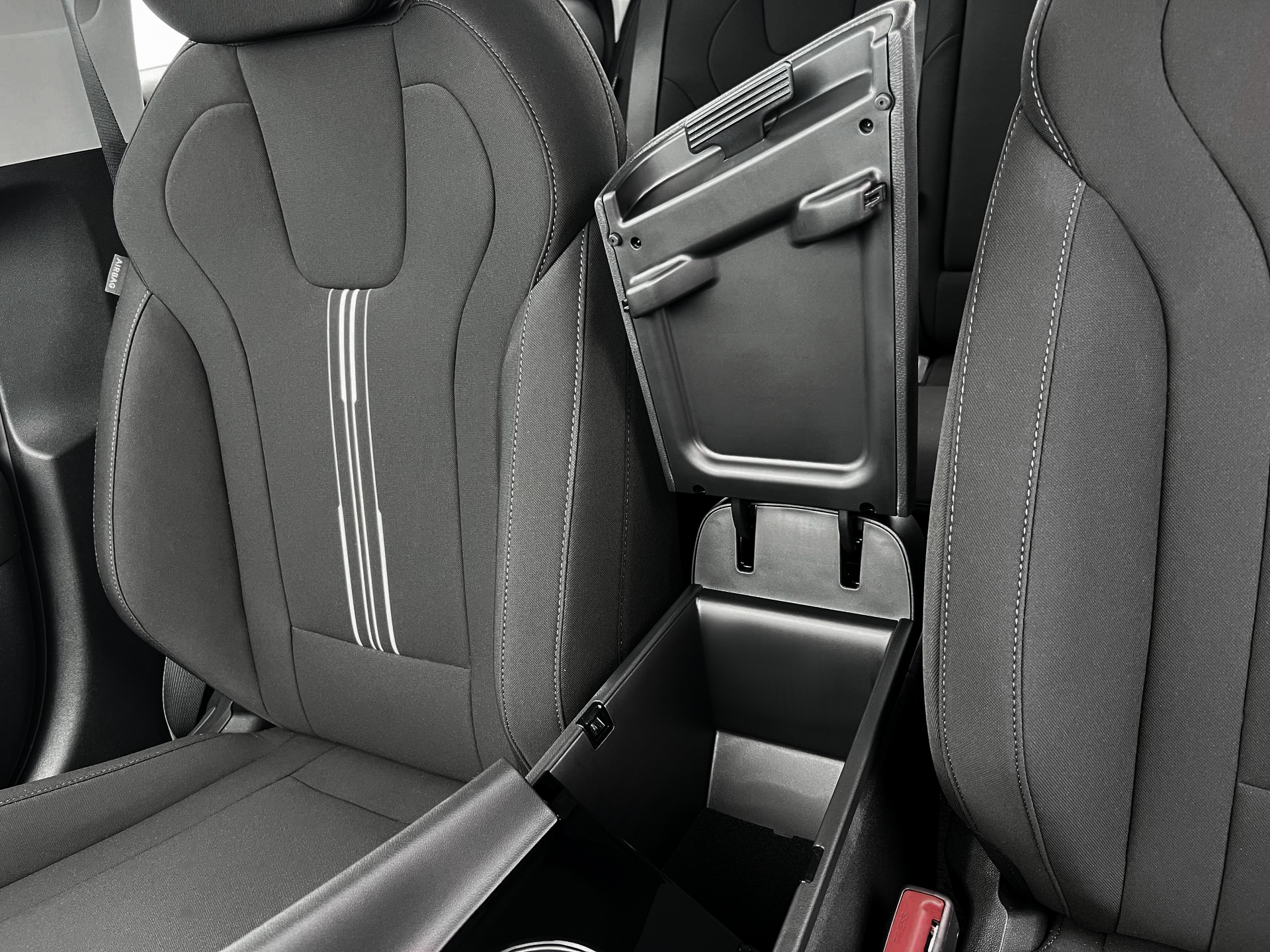 2025 Hyundai Elantra - $20,000