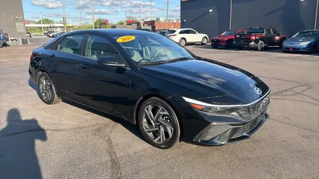 Preowned 2025 Hyundai ELANTRA SEL Convenience for Sale