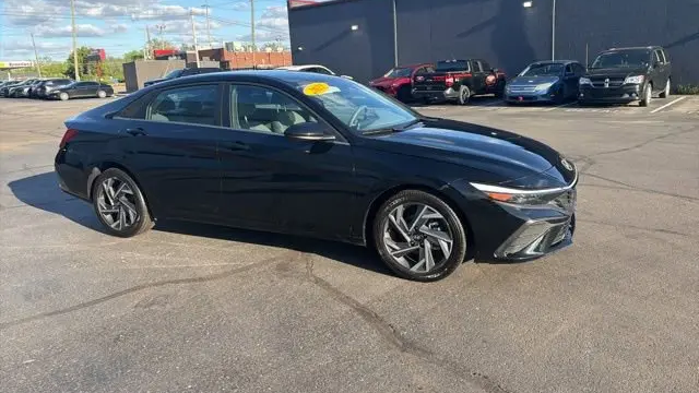 2025 Hyundai ELANTRA SEL Convenience