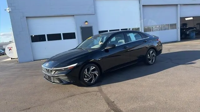 2025 Hyundai ELANTRA SEL Convenience