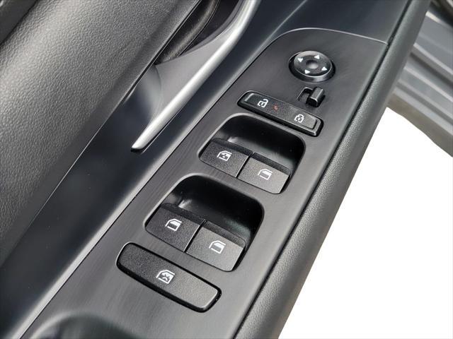 2025 Hyundai Elantra - $17,800