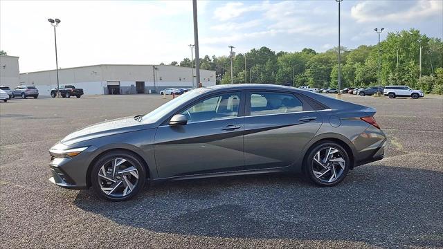 2025 Hyundai Elantra - $24,491