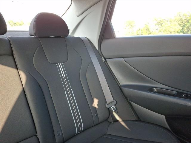 2025 Hyundai Elantra - $24,491