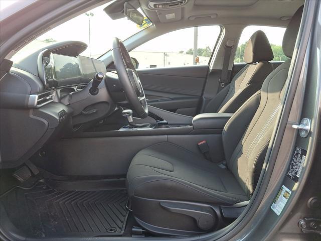 2025 Hyundai Elantra - $24,491