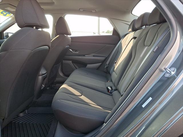 2025 Hyundai Elantra - $24,491
