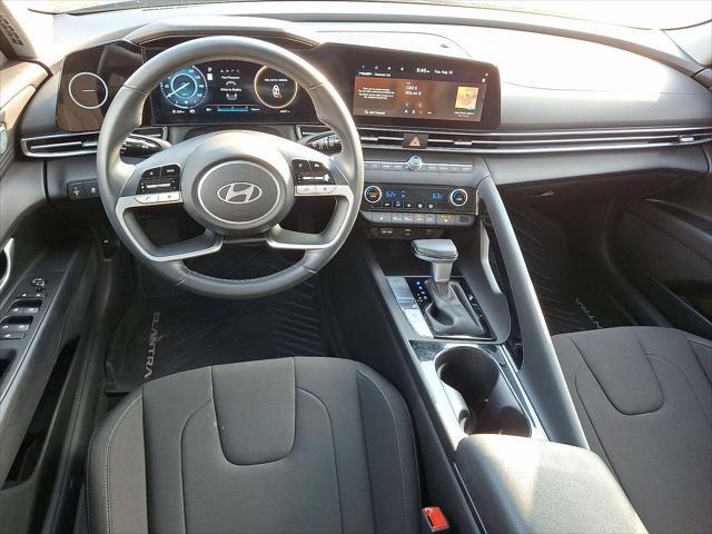 2025 Hyundai Elantra - $24,491