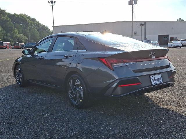 2025 Hyundai Elantra - $24,491
